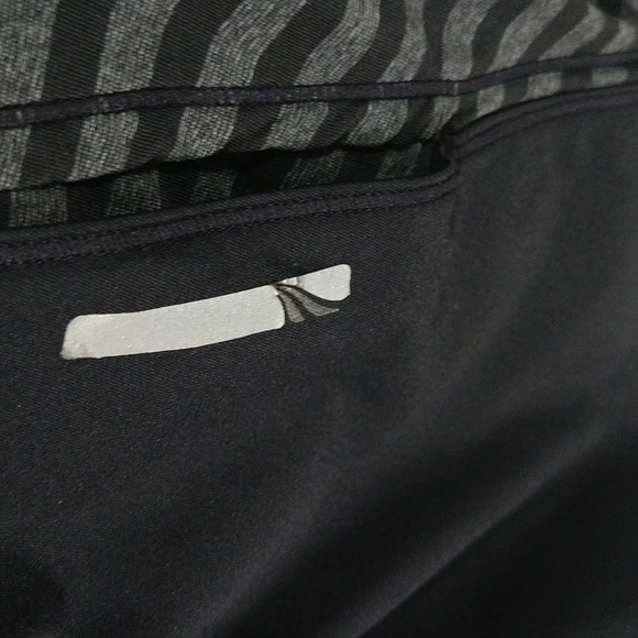 Marika performance wear zip up top - Picture 6 of 7